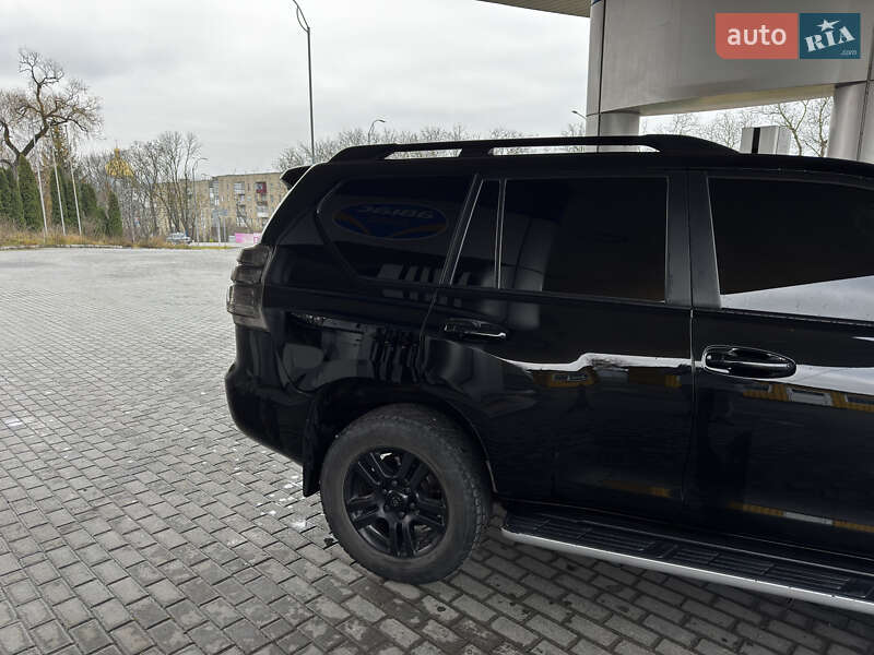 Позашляховик / Кросовер Toyota Land Cruiser Prado 2010 в Тернополі
