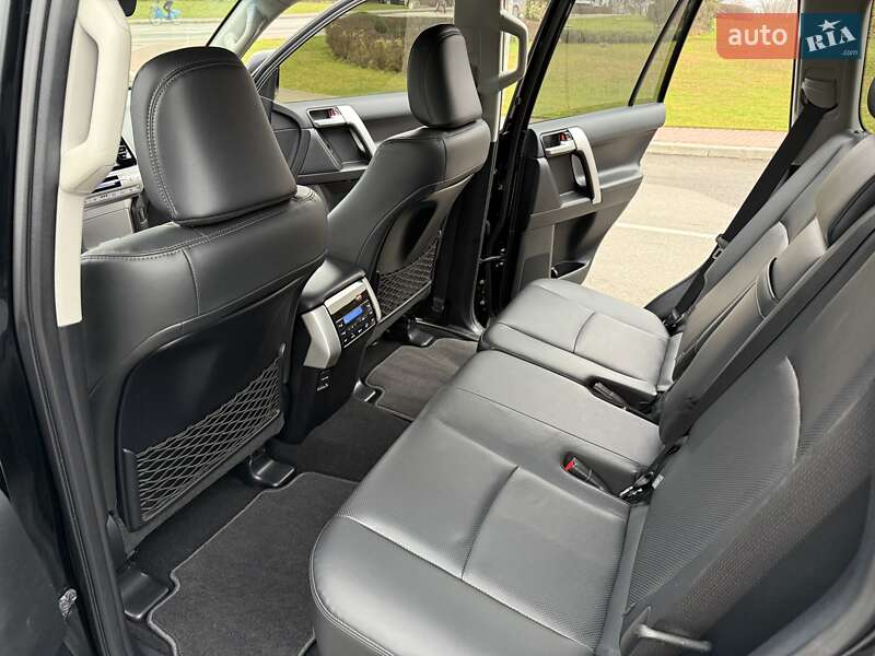 Внедорожник / Кроссовер Toyota Land Cruiser Prado 2020 в Киеве фото 47 Внедорожник / Кроссовер Toyota Land Cruiser Prado 2020 в Киеве