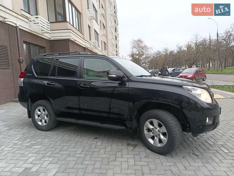 Внедорожник / Кроссовер Toyota Land Cruiser Prado 2012 в Николаеве