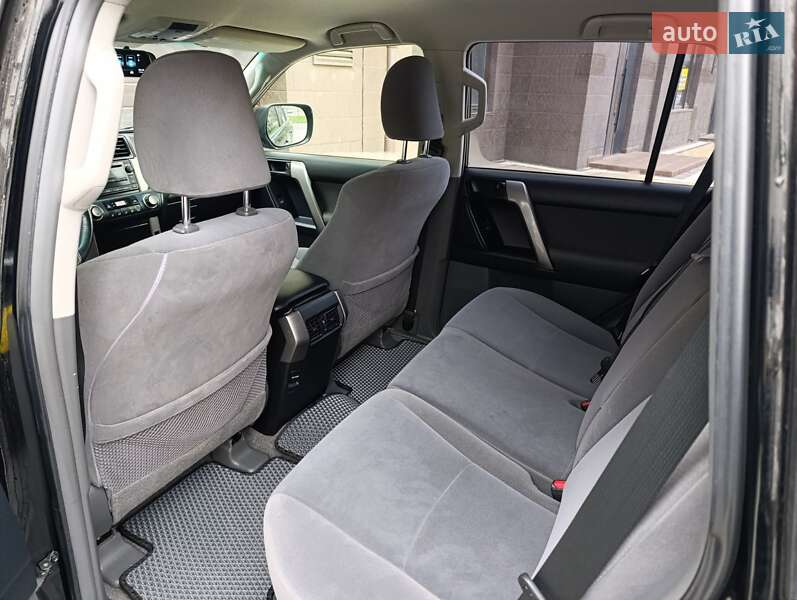 Внедорожник / Кроссовер Toyota Land Cruiser Prado 2012 в Николаеве