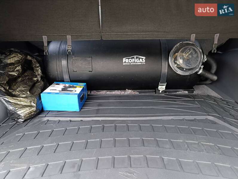 Внедорожник / Кроссовер Toyota Land Cruiser Prado 2012 в Николаеве