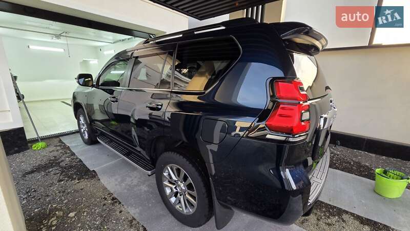 Внедорожник / Кроссовер Toyota Land Cruiser Prado 2020 в Виноградове