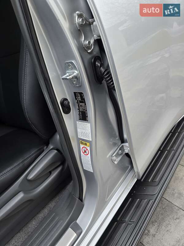 Позашляховик / Кросовер Toyota Land Cruiser Prado 2012 в Івано-Франківську