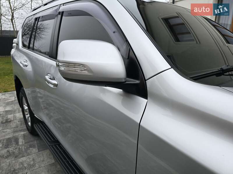 Позашляховик / Кросовер Toyota Land Cruiser Prado 2012 в Івано-Франківську