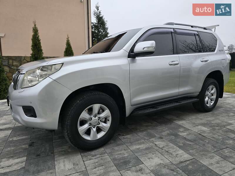 Позашляховик / Кросовер Toyota Land Cruiser Prado 2012 в Івано-Франківську