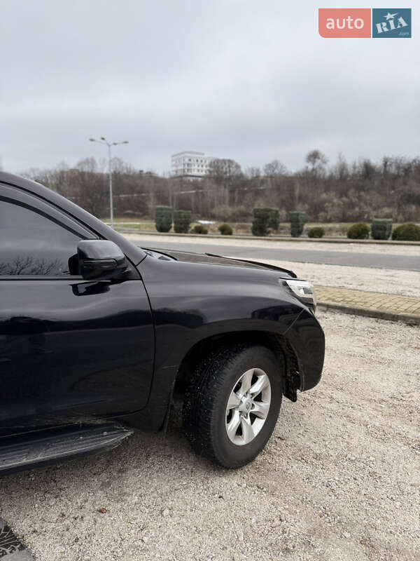 Внедорожник / Кроссовер Toyota Land Cruiser Prado 2010 в Днепре фото 12 Внедорожник / Кроссовер Toyota Land Cruiser Prado 2010 в Днепре