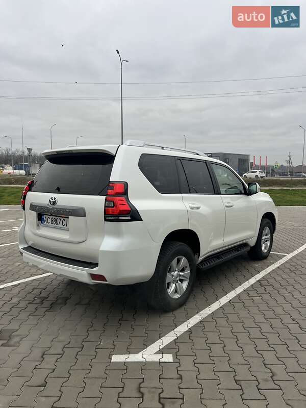 Позашляховик / Кросовер Toyota Land Cruiser Prado 2019 в Луцьку