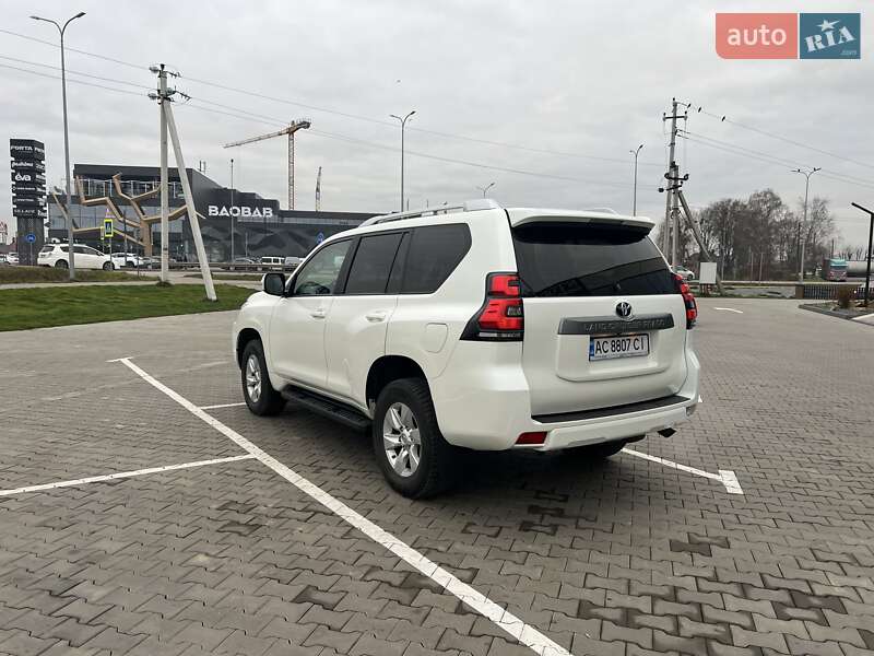 Позашляховик / Кросовер Toyota Land Cruiser Prado 2019 в Луцьку