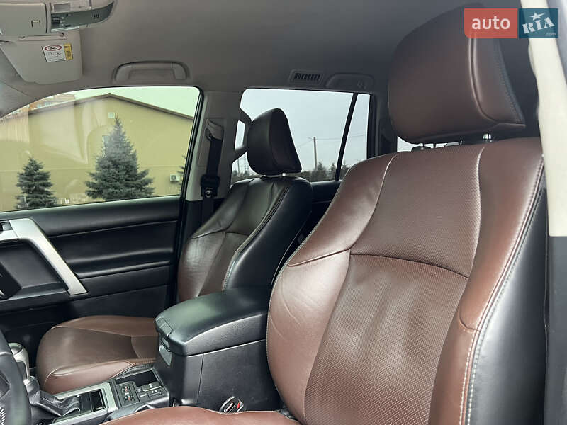 Внедорожник / Кроссовер Toyota Land Cruiser Prado 2020 в Днепре