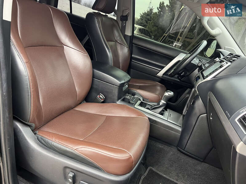 Внедорожник / Кроссовер Toyota Land Cruiser Prado 2020 в Днепре