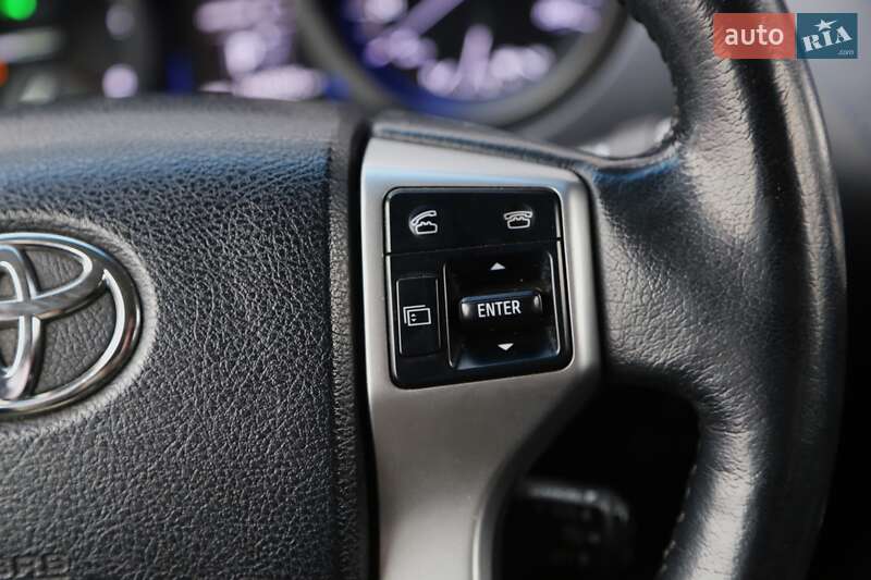 Внедорожник / Кроссовер Toyota Land Cruiser Prado 2013 в Киеве