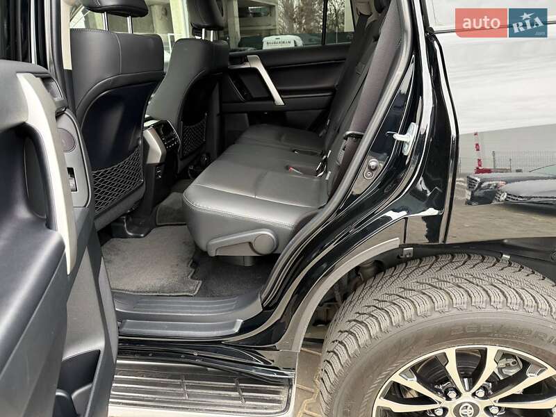 Внедорожник / Кроссовер Toyota Land Cruiser Prado 2021 в Одессе