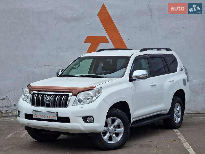 Toyota Land Cruiser Prado 2011