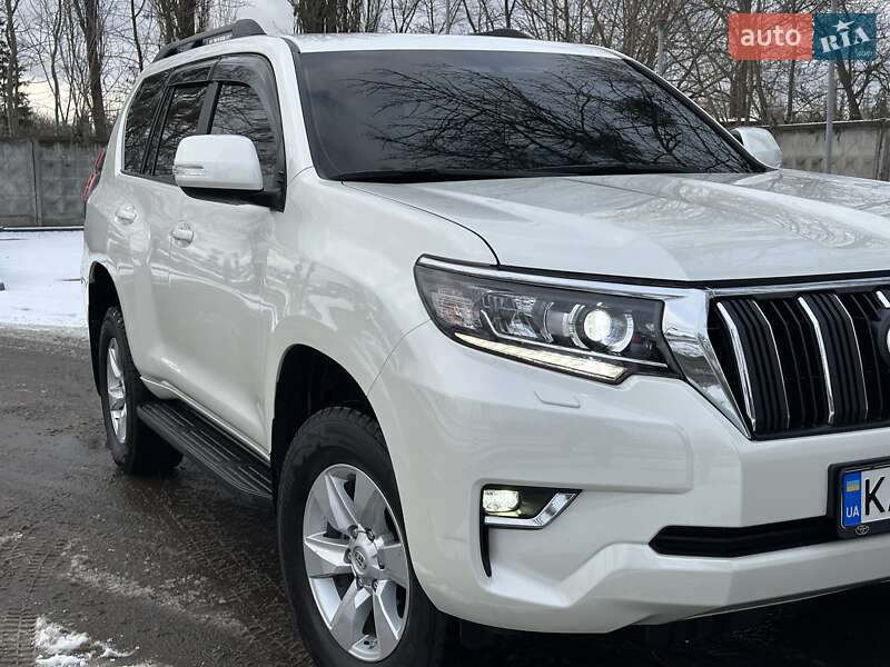 Внедорожник / Кроссовер Toyota Land Cruiser Prado 2019 в Мукачево