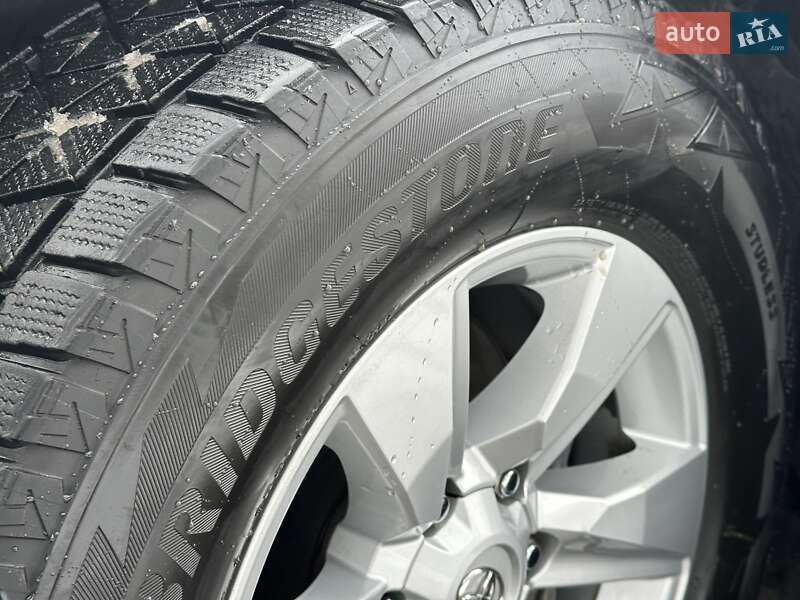 Внедорожник / Кроссовер Toyota Land Cruiser Prado 2019 в Мукачево