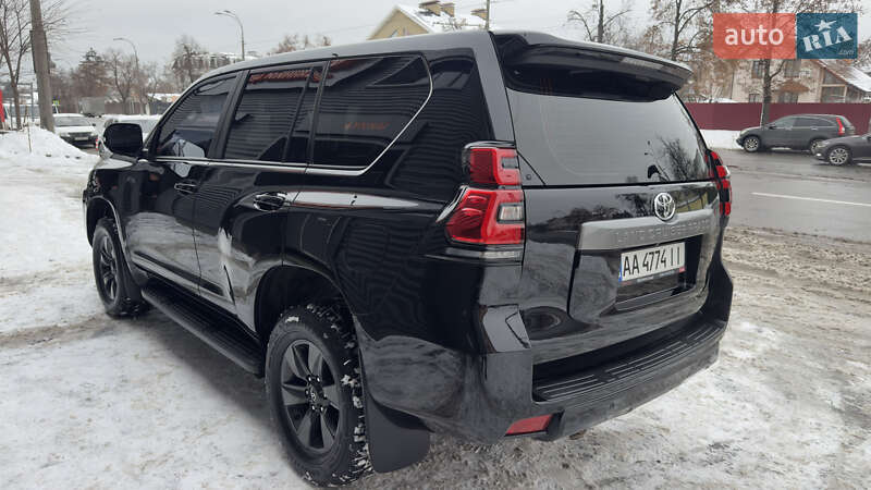 Внедорожник / Кроссовер Toyota Land Cruiser Prado 2018 в Киеве