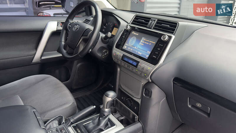 Внедорожник / Кроссовер Toyota Land Cruiser Prado 2018 в Киеве