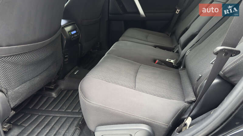 Внедорожник / Кроссовер Toyota Land Cruiser Prado 2018 в Киеве