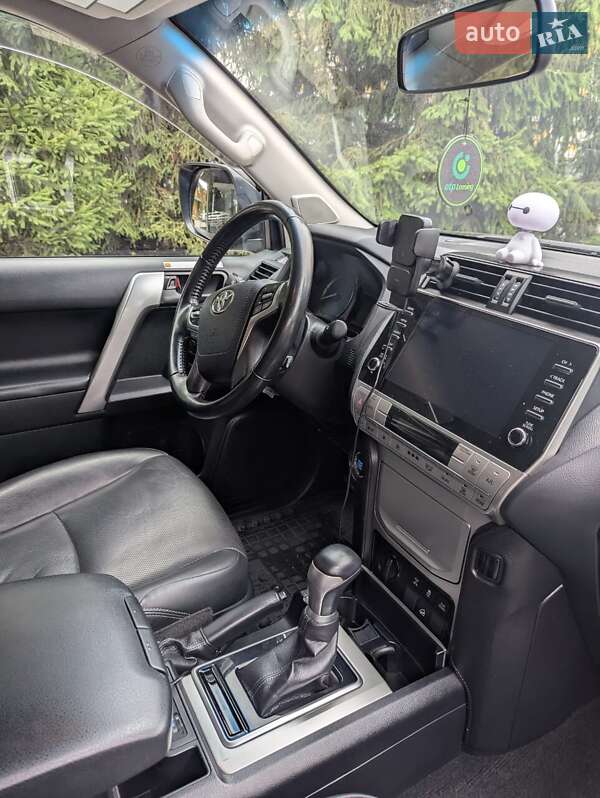 Внедорожник / Кроссовер Toyota Land Cruiser Prado 2020 в Киеве