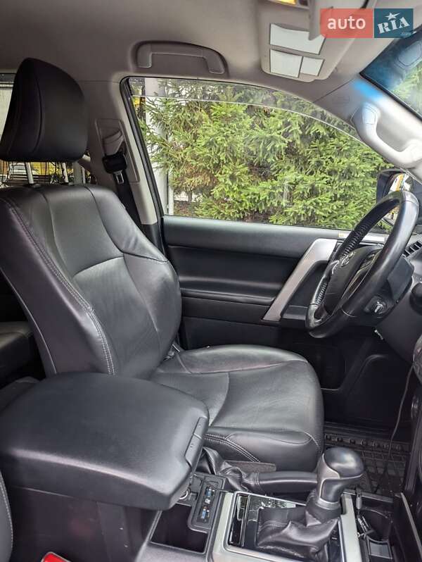 Внедорожник / Кроссовер Toyota Land Cruiser Prado 2020 в Киеве