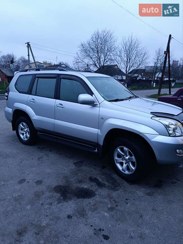 Внедорожник / Кроссовер Toyota Land Cruiser Prado 2005 в Шполе