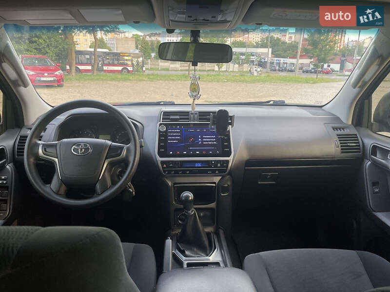 Позашляховик / Кросовер Toyota Land Cruiser Prado 2019 в Івано-Франківську