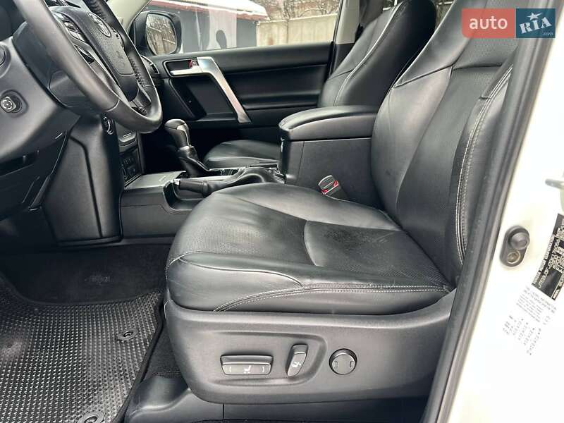 Внедорожник / Кроссовер Toyota Land Cruiser Prado 2019 в Тернополе