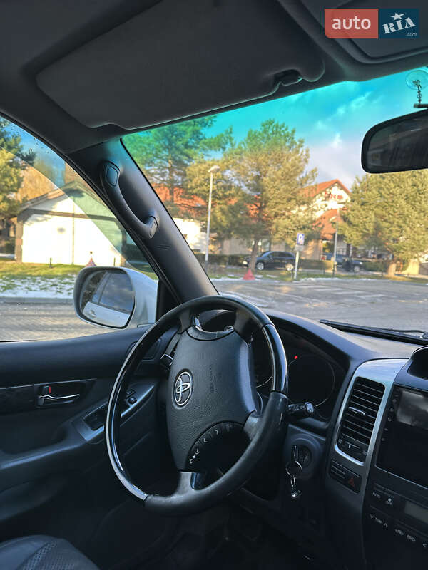 Позашляховик / Кросовер Toyota Land Cruiser Prado 2008 в Івано-Франківську