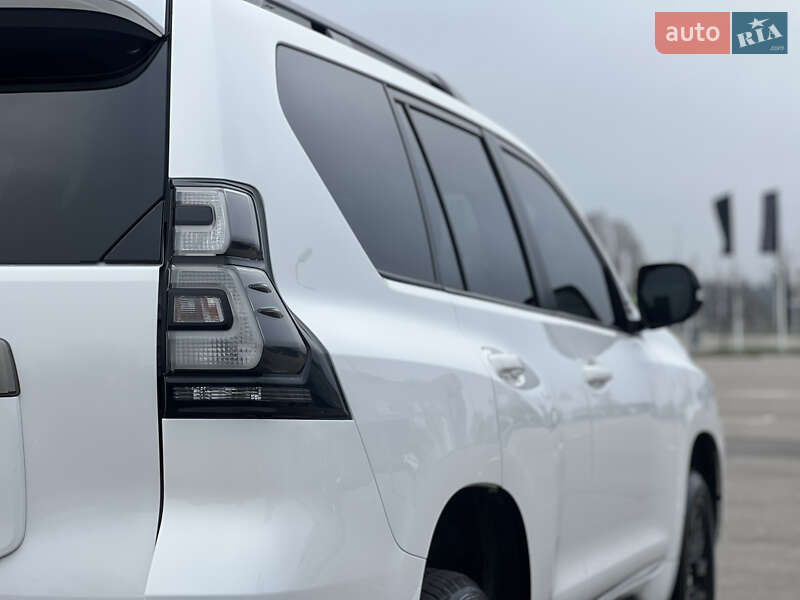 Внедорожник / Кроссовер Toyota Land Cruiser Prado 2021 в Киеве