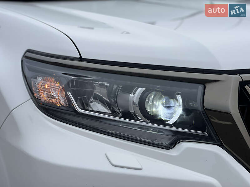 Внедорожник / Кроссовер Toyota Land Cruiser Prado 2021 в Киеве