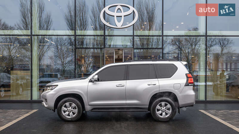 Внедорожник / Кроссовер Toyota Land Cruiser Prado 2019 в Днепре