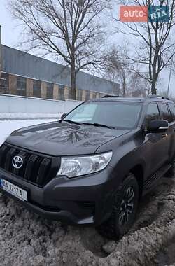 Внедорожник / Кроссовер Toyota Land Cruiser Prado 2019 в Киеве