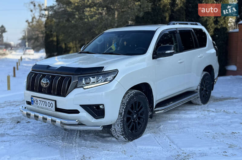 Toyota Land Cruiser Prado 2021