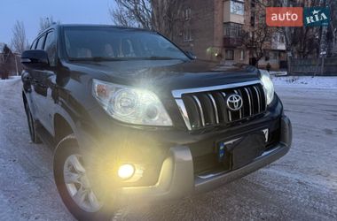 Позашляховик / Кросовер Toyota Land Cruiser Prado 2011 в Києві