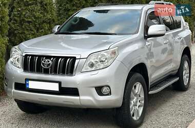 Внедорожник / Кроссовер Toyota Land Cruiser Prado 2010 в Кельменцах