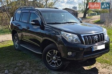 Позашляховик / Кросовер Toyota Land Cruiser Prado 2011 в Києві