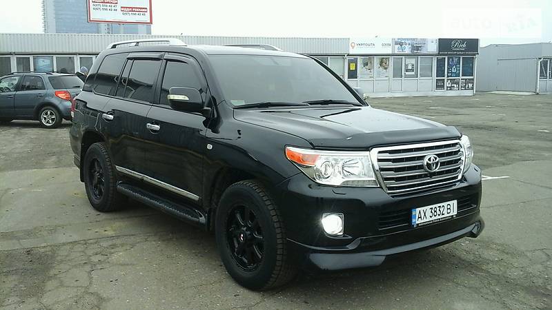 Внедорожник / Кроссовер Toyota Land Cruiser 2011 в Харькове