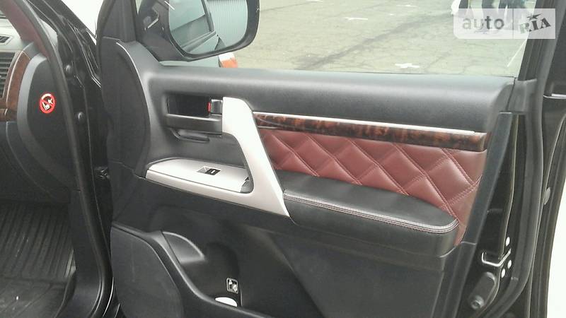 Внедорожник / Кроссовер Toyota Land Cruiser 2011 в Харькове
