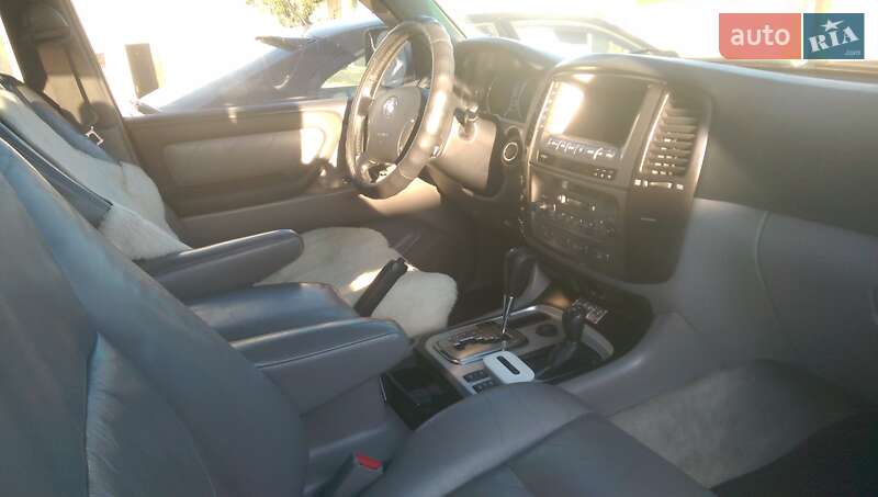 Внедорожник / Кроссовер Toyota Land Cruiser 2005 в Броварах