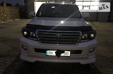 Внедорожник / Кроссовер Toyota Land Cruiser 2014 в Владимирце