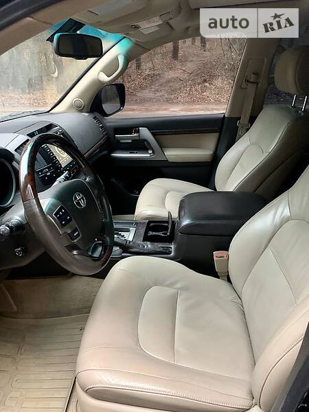 Внедорожник / Кроссовер Toyota Land Cruiser 2008 в Киеве фото 15 Внедорожник / Кроссовер Toyota Land Cruiser 2008 в Киеве