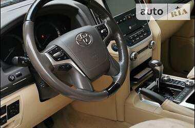 Позашляховик / Кросовер Toyota Land Cruiser 2016 в 