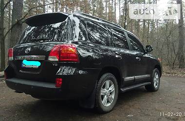 Позашляховик / Кросовер Toyota Land Cruiser 2014 в 