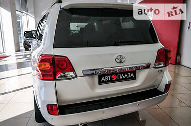 Позашляховик / Кросовер Toyota Land Cruiser 2012 в 