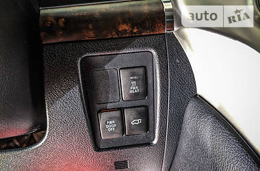 Позашляховик / Кросовер Toyota Land Cruiser 2012 в 