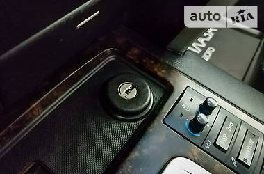 Позашляховик / Кросовер Toyota Land Cruiser 2012 в 