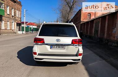 Внедорожник / Кроссовер Toyota Land Cruiser 2017 в Кропивницком