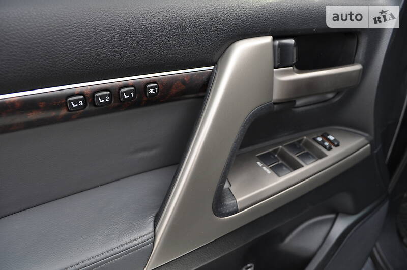 Позашляховик / Кросовер Toyota Land Cruiser 2008 в Одесі