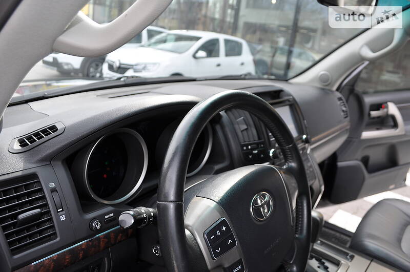 Позашляховик / Кросовер Toyota Land Cruiser 2008 в Одесі