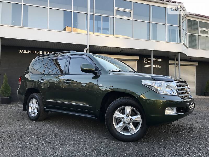 Позашляховик / Кросовер Toyota Land Cruiser 2011 в Києві